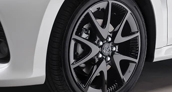 Nimble, multi-spoke alloy wheels